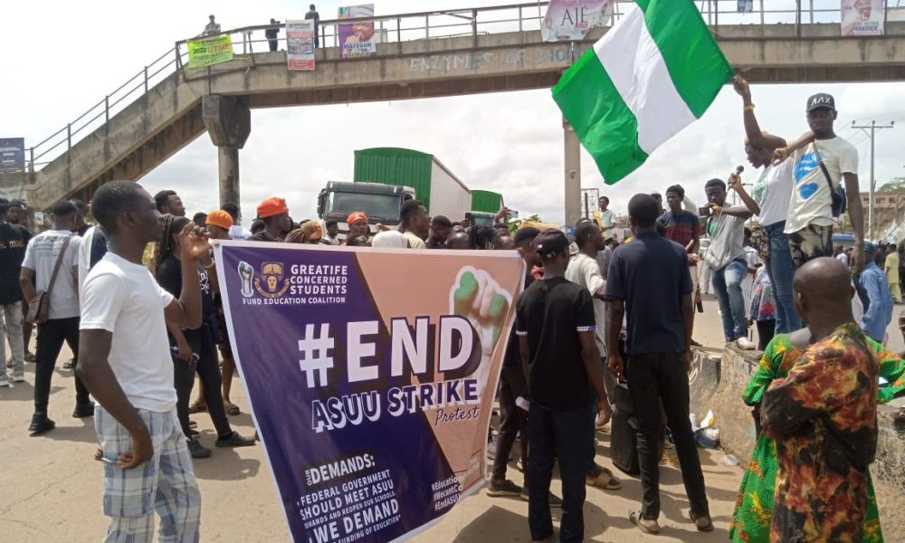 Alleged N250,000 Bribe: OAU SU Debunks Backstabbing Students To Slow-down #EndASUUStrike Protest
